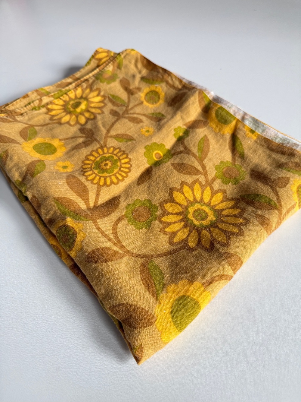 Vintage Yellow Floral Linen(?) Tablecloth Cottagecore Earth Tone Sunflower